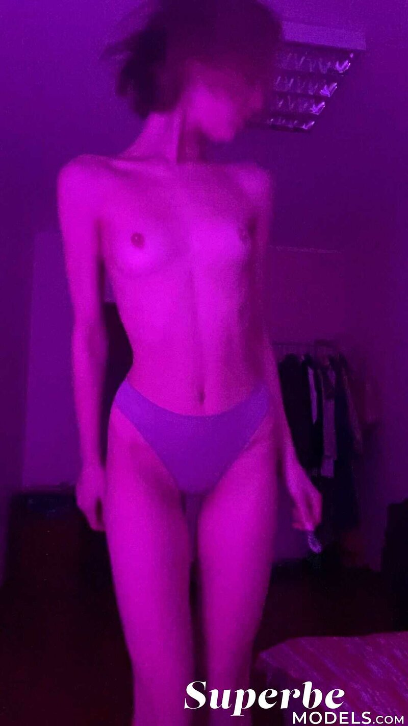 Инуся, 23 года, 4 размер груди